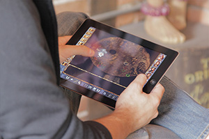 photo of someone playing Baldurs Gate on the iPad